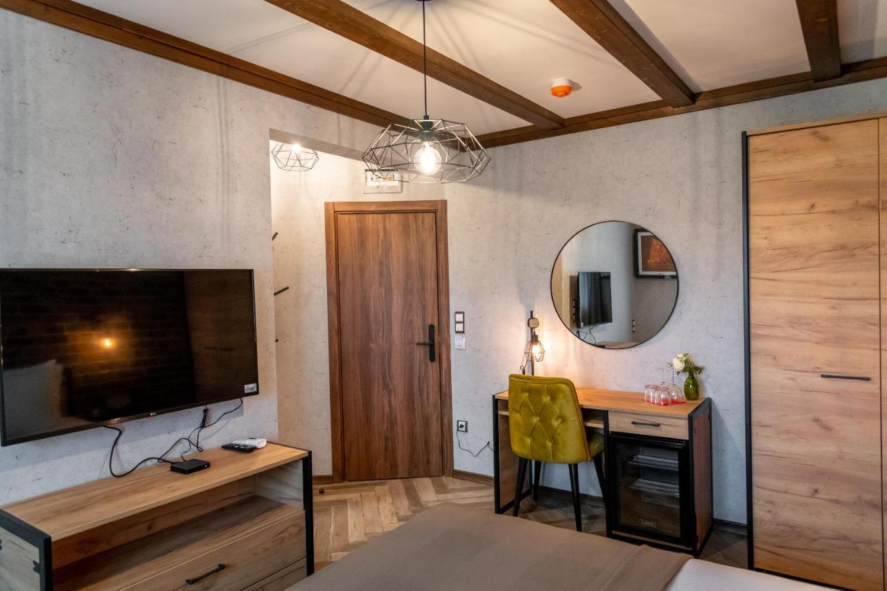 Hotel Hunters House Ezerets Dış mekan fotoğraf