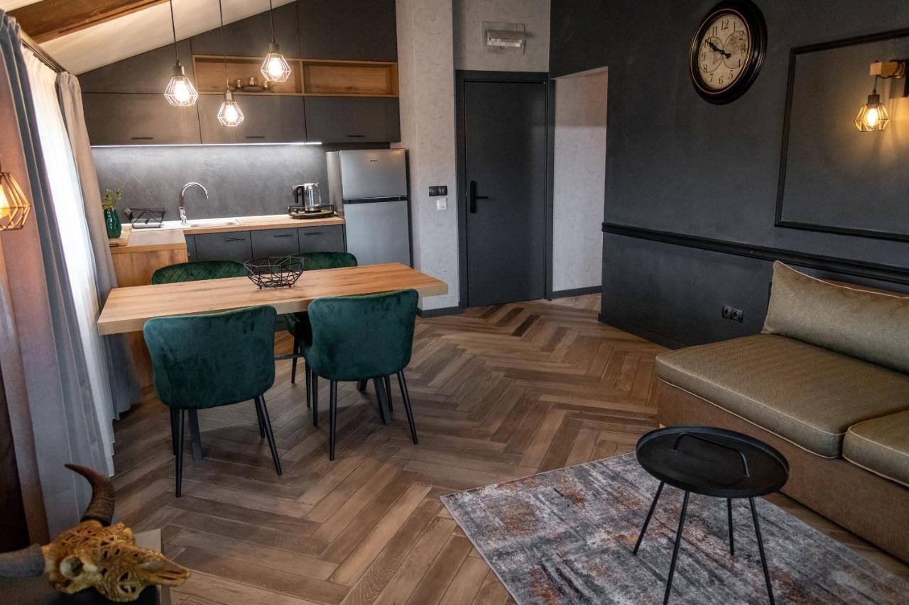 Hotel Hunters House Ezerets Dış mekan fotoğraf